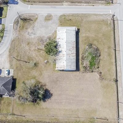 519 E Oak St, Highlands, TX 77562