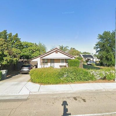 521 Faller Ave, Sanger, CA 93657