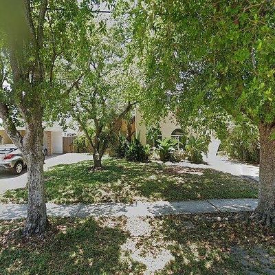 5211 Garden Ave, West Palm Beach, FL 33405