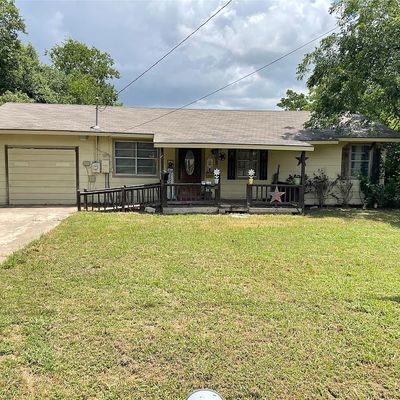 525 N Avenue H, Elgin, TX 78621