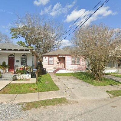 5441 Burgundy St, New Orleans, LA 70117