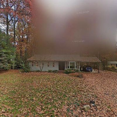 546 Nicklas Dr, Fayetteville, PA 17222