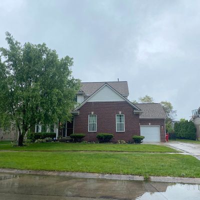 48850 Village Dr, Macomb, MI 48044