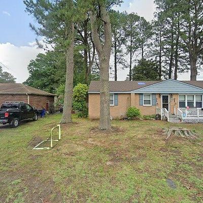 4953 Wycliff Rd, Portsmouth, VA 23703