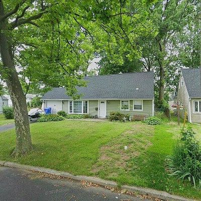 5 Frederick Ave, Colonia, NJ 07067