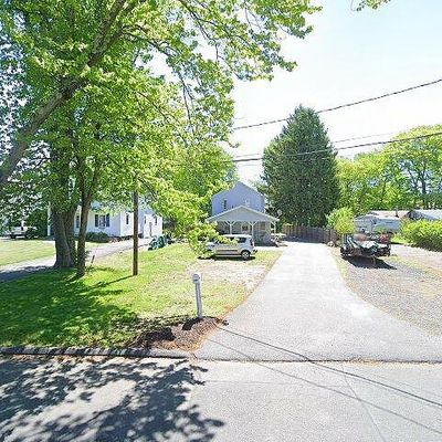 60 Russell Ave, Plainville, CT 06062