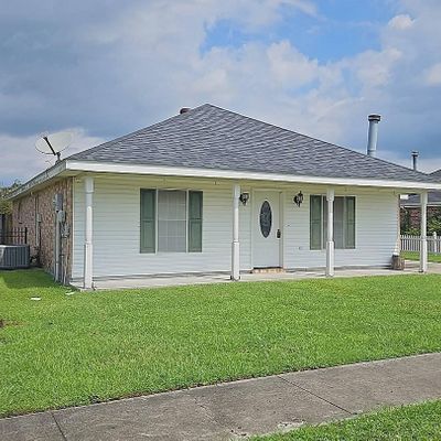 601 Cavaness Dr, Houma, LA 70364