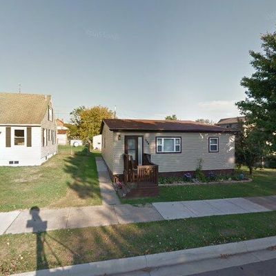 606 2 Nd St, Nashwauk, MN 55769