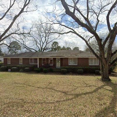 606 Park Ave, Claxton, GA 30417