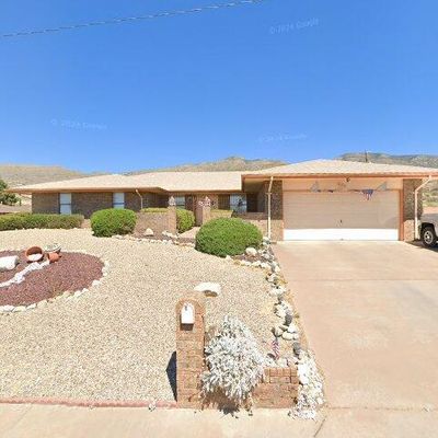 606 Sundown Ave, Alamogordo, NM 88310