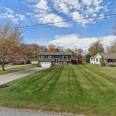 608 Helen Ave, Brunswick, OH 44212