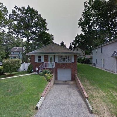 61 Wyandotte Ave, Dumont, NJ 07628