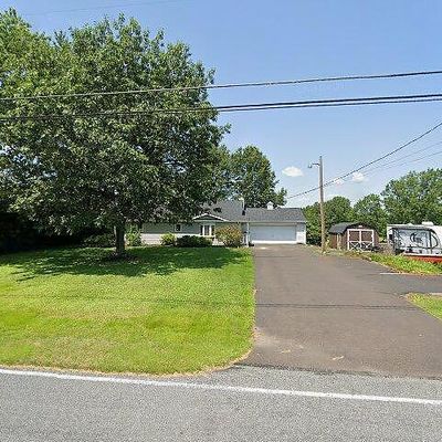 612 Blue School Rd, Perkasie, PA 18944