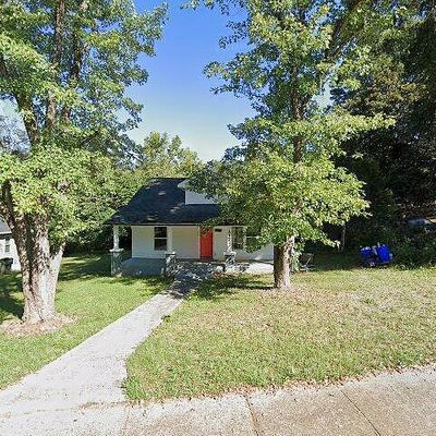 612 E E St, Newton, NC 28658