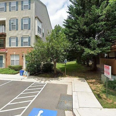 6124 Stonehenge Pl #9, Rockville, MD 20852