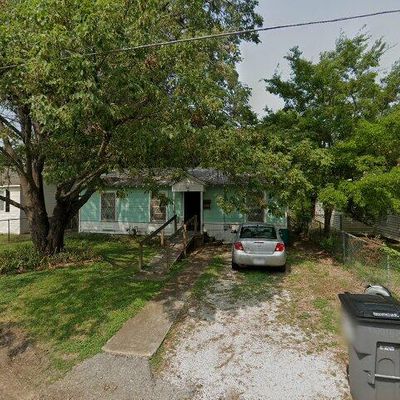 613 N Henry St, Lancaster, TX 75146