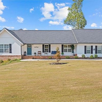 613 W Quincy Rd, Seneca, SC 29678