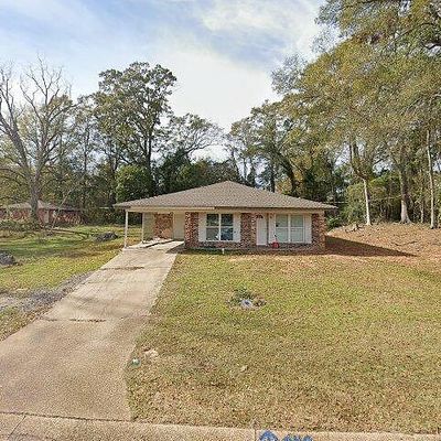 640 Mcgregor St S, Wiggins, MS 39577