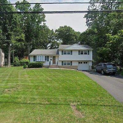 56 Rodger Ct, Wyckoff, NJ 07481