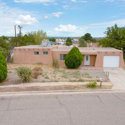 5709 Avenida La Mirada Nw, Albuquerque, NM 87114