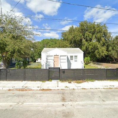 585 Nw 51 St St, Miami, FL 33127