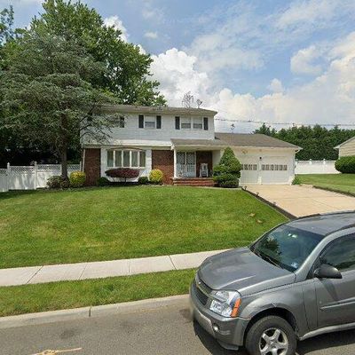 7 Devonshire Rd, Parlin, NJ 08859