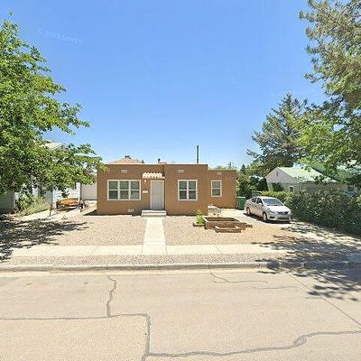 704 N Buena Vista Ave, Farmington, NM 87401