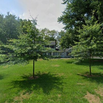 705 Willowdale Ln, Kennett Square, PA 19348