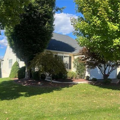 7073 Queenscourt Ln, Macungie, PA 18062