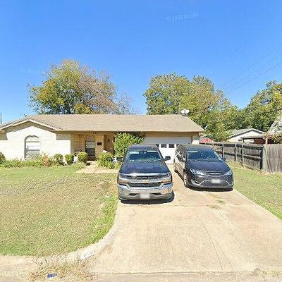 708 Ash St, Burleson, TX 76028