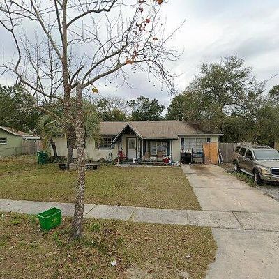 708 Larry Dr, Deland, FL 32724