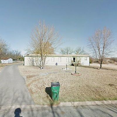 709 E 1 St St, Burkburnett, TX 76354