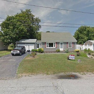 71 Douglas Ave, Portsmouth, RI 02871