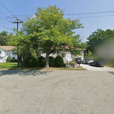 71 Ray Ave, Leonia, NJ 07605