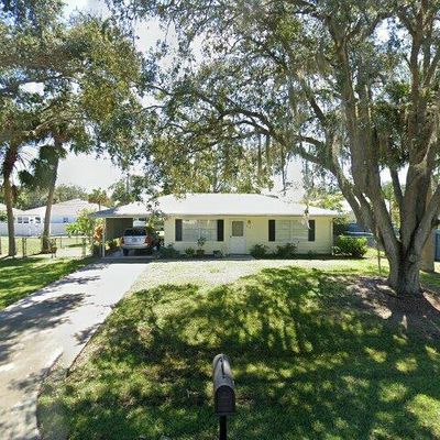 713 Dempsey Ave, Sebastian, FL 32958