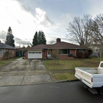 715 Ne 108 Th Ave, Portland, OR 97220