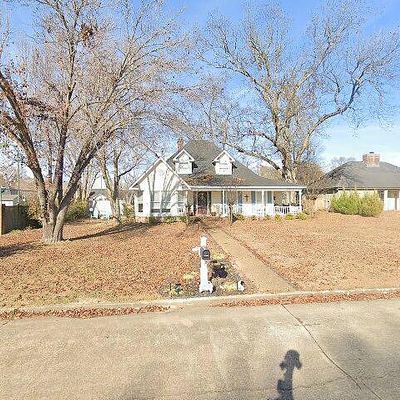 715 Sumner Ave, Greenwood, MS 38930