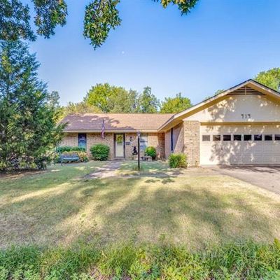 717 Lynn St, Bonham, TX 75418