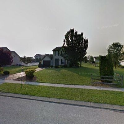 72 Dickinson Dr, Hanover, PA 17331