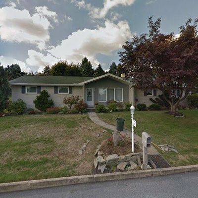 7226 Kingstead Dr, Slatington, PA 18080