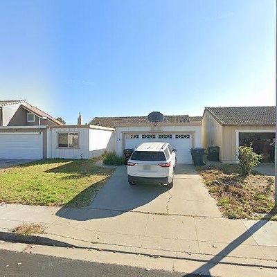 733 Alvarado Dr, Salinas, CA 93907