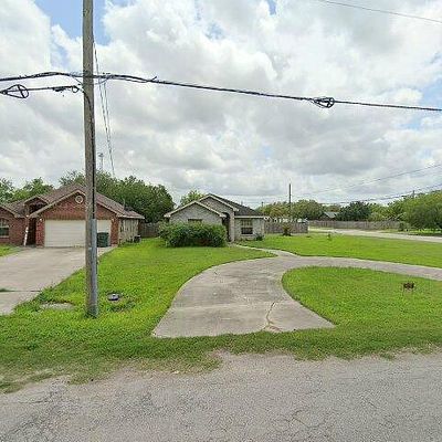 744 W Main St, Alice, TX 78332