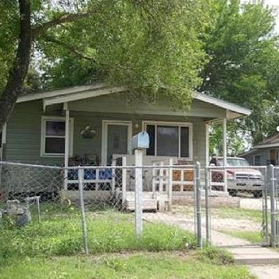 651 Trevino St, Alice, TX 78332