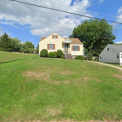 66 Hilltop Ln, Washington, PA 15301