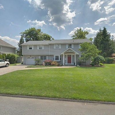 68 Blauvelt Dr, Harrington Park, NJ 07640