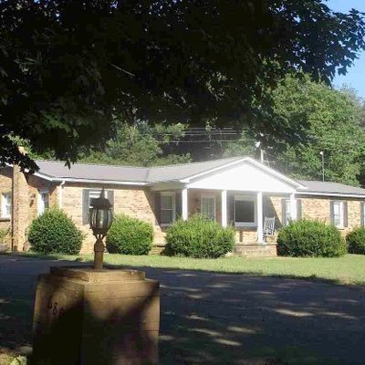 680 Oak Grove Rd, Goodspring, TN 38460