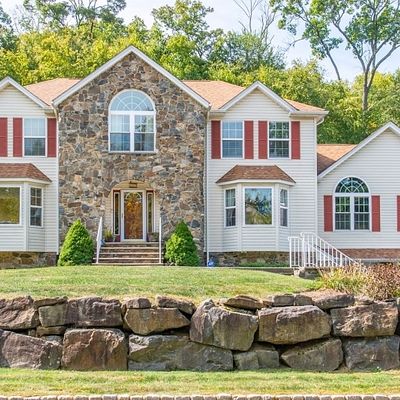 69 Continental Rd, West Milford, NJ 07480