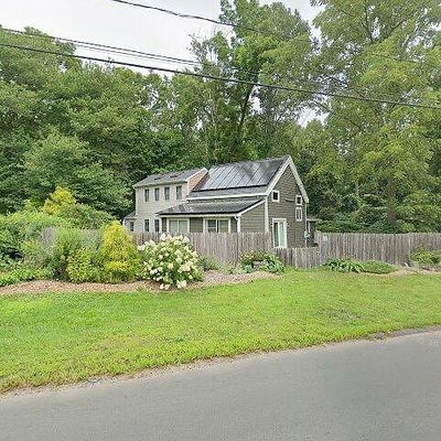 77 N High St, Clinton, CT 06413