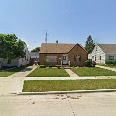 7818 22 Nd Ave, Kenosha, WI 53143