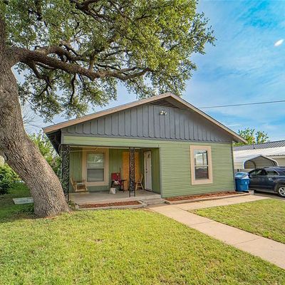 805 E Williams St, Breckenridge, TX 76424